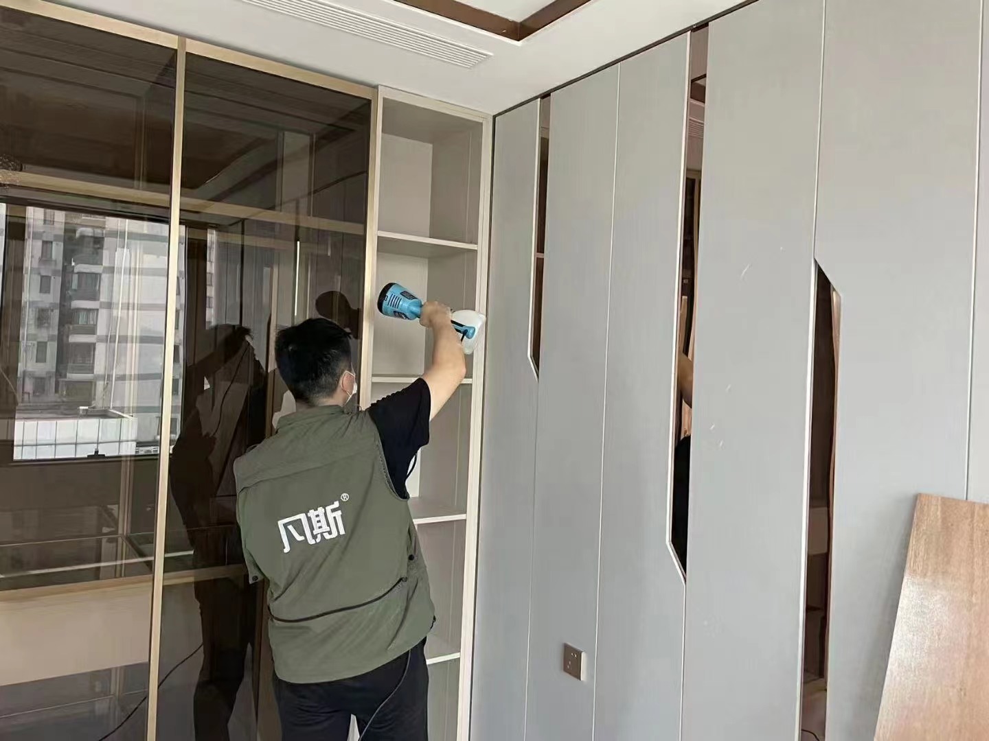 實木復(fù)合地板有甲醛嘛？值不值得購買