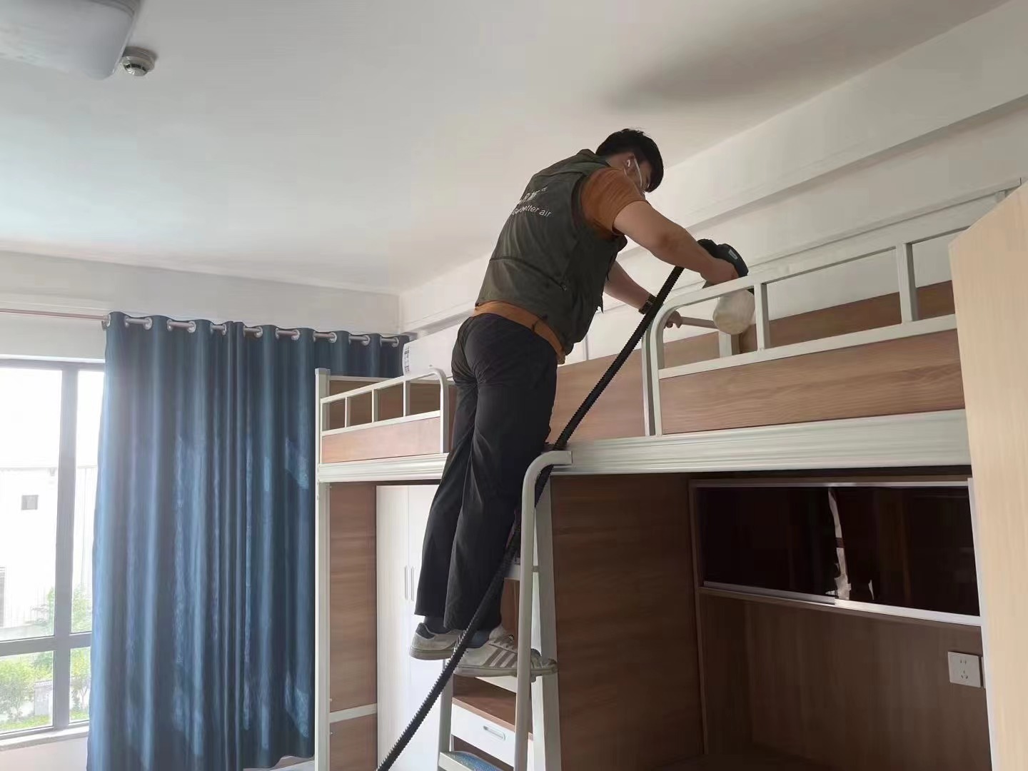 如何判斷學(xué)校甲醛是否超標(biāo)