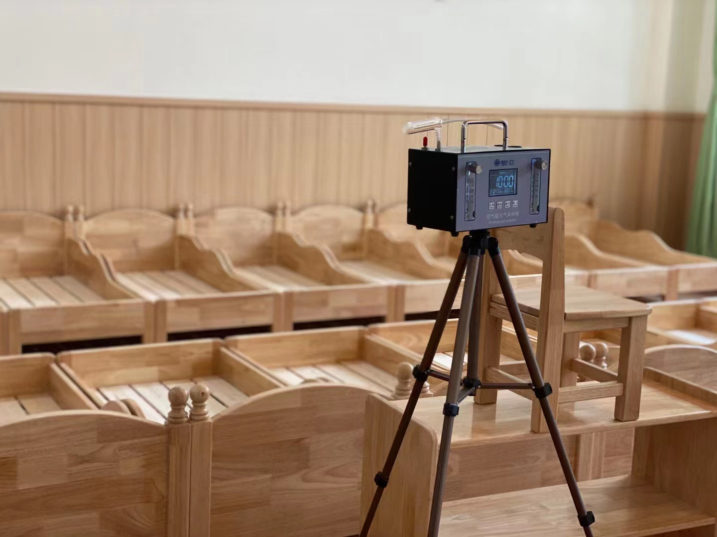 上海學(xué)校裝修或改造后，家長們?cè)摿私獾膶W(xué)?？諝夂惋嬘盟踩珯z測(cè)標(biāo)準(zhǔn)！